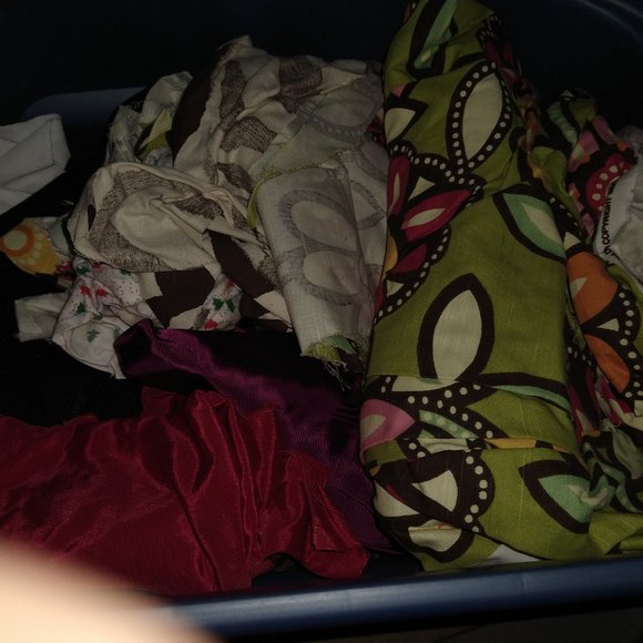 Boxes of buttons (color sorted), boxes of pre cut and reg materials for quilts - Picture 14 of 16